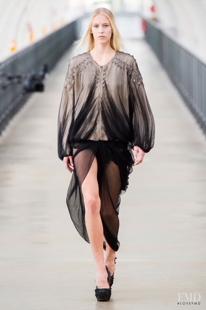 Iris Van Herpen fashion show for Spring/Summer 2015