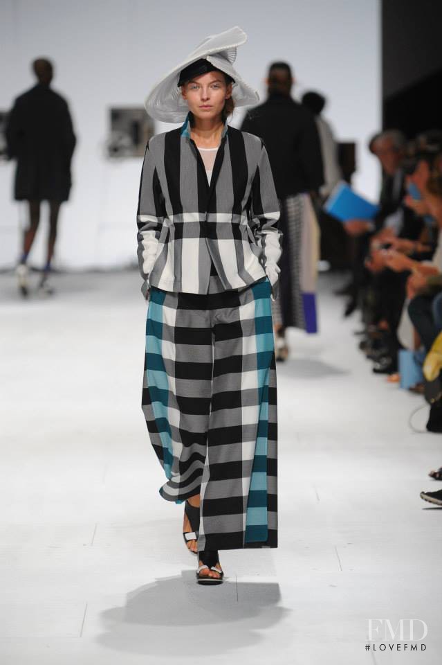 Issey Miyake fashion show for Spring/Summer 2015