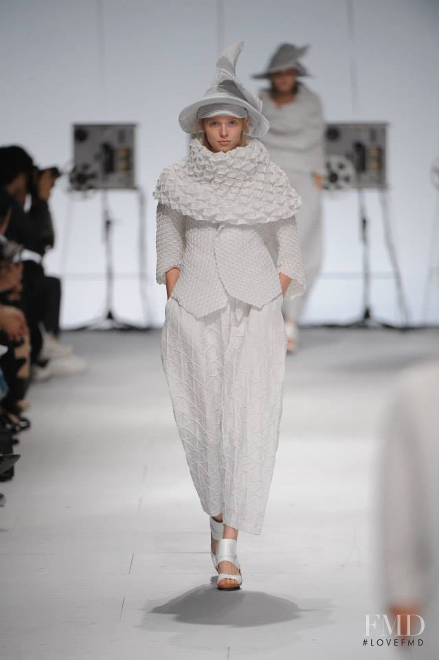 Alessiya Merzlova featured in  the Issey Miyake fashion show for Spring/Summer 2015