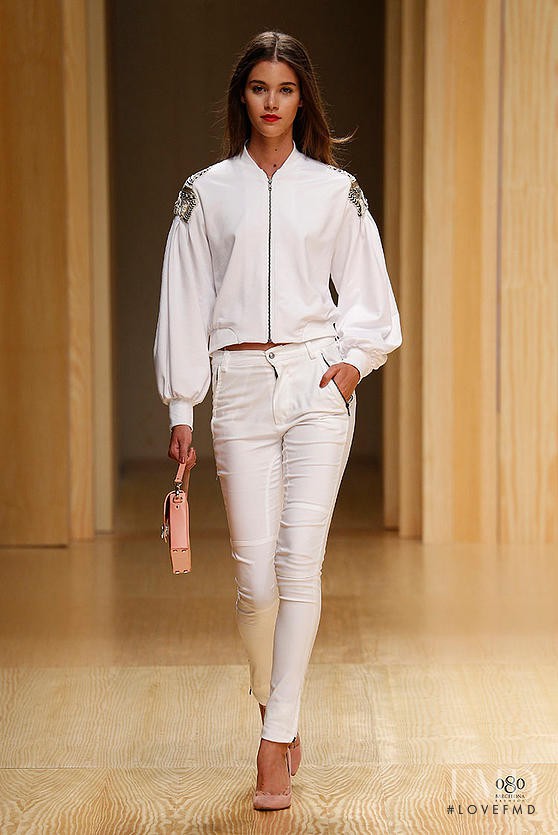 Menchén Tomàs fashion show for Spring/Summer 2015