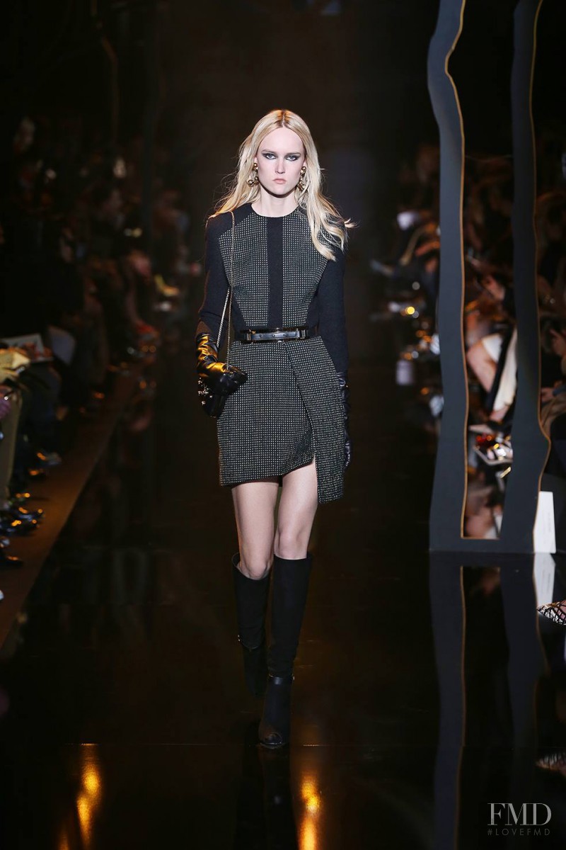 Harleth Kuusik featured in  the Elie Saab fashion show for Autumn/Winter 2015