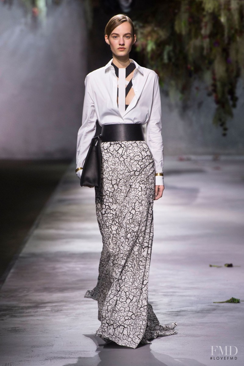 Maartje Verhoef featured in  the Vionnet fashion show for Autumn/Winter 2015