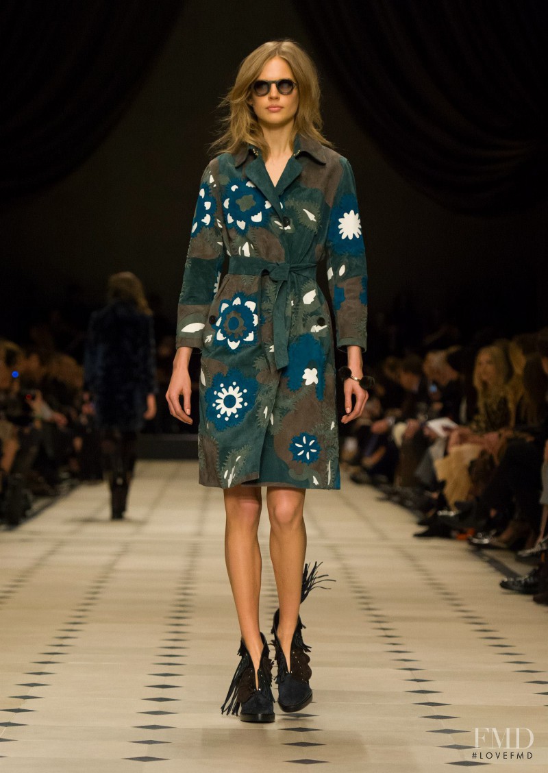 Elisabeth Erm featured in  the Burberry Prorsum fashion show for Autumn/Winter 2015