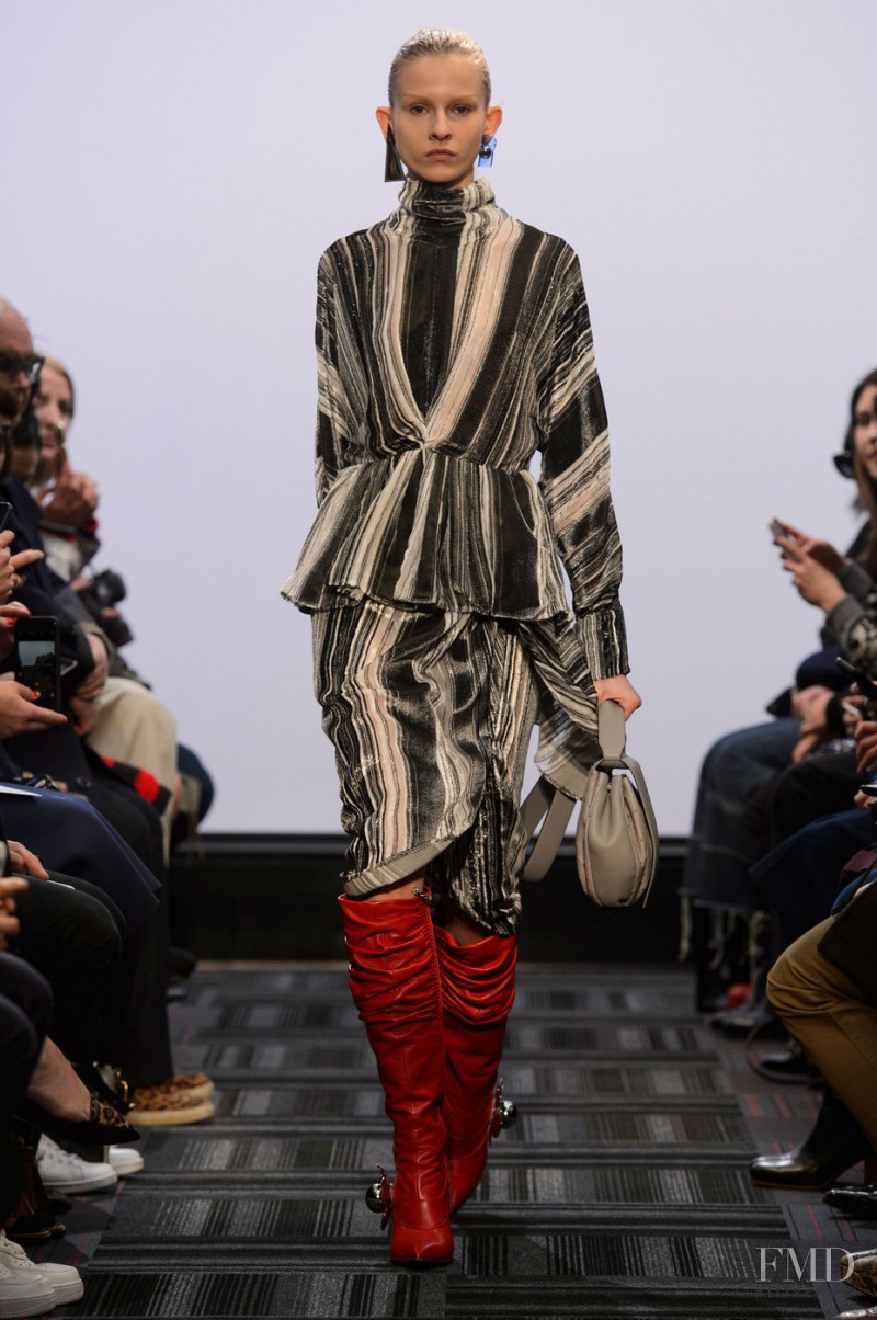 Ola Munik featured in  the J.W. Anderson fashion show for Autumn/Winter 2015