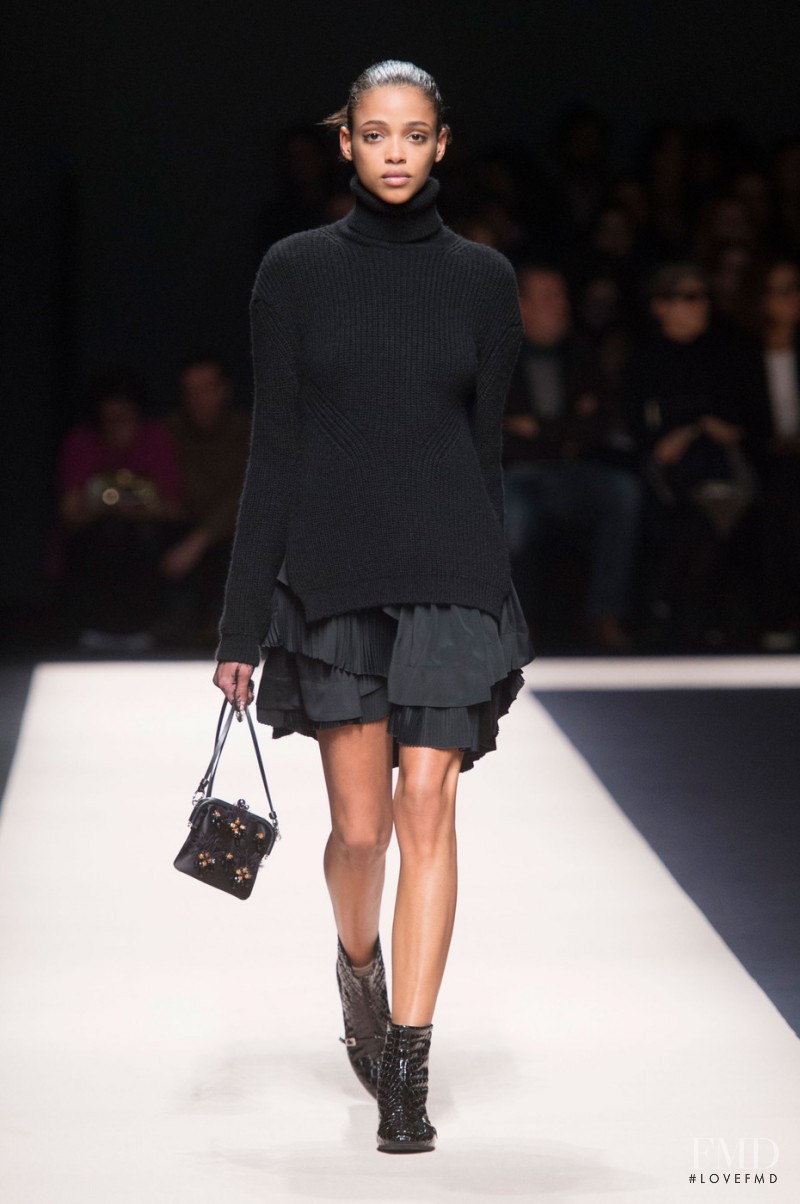 Aya Jones featured in  the N° 21 fashion show for Autumn/Winter 2015