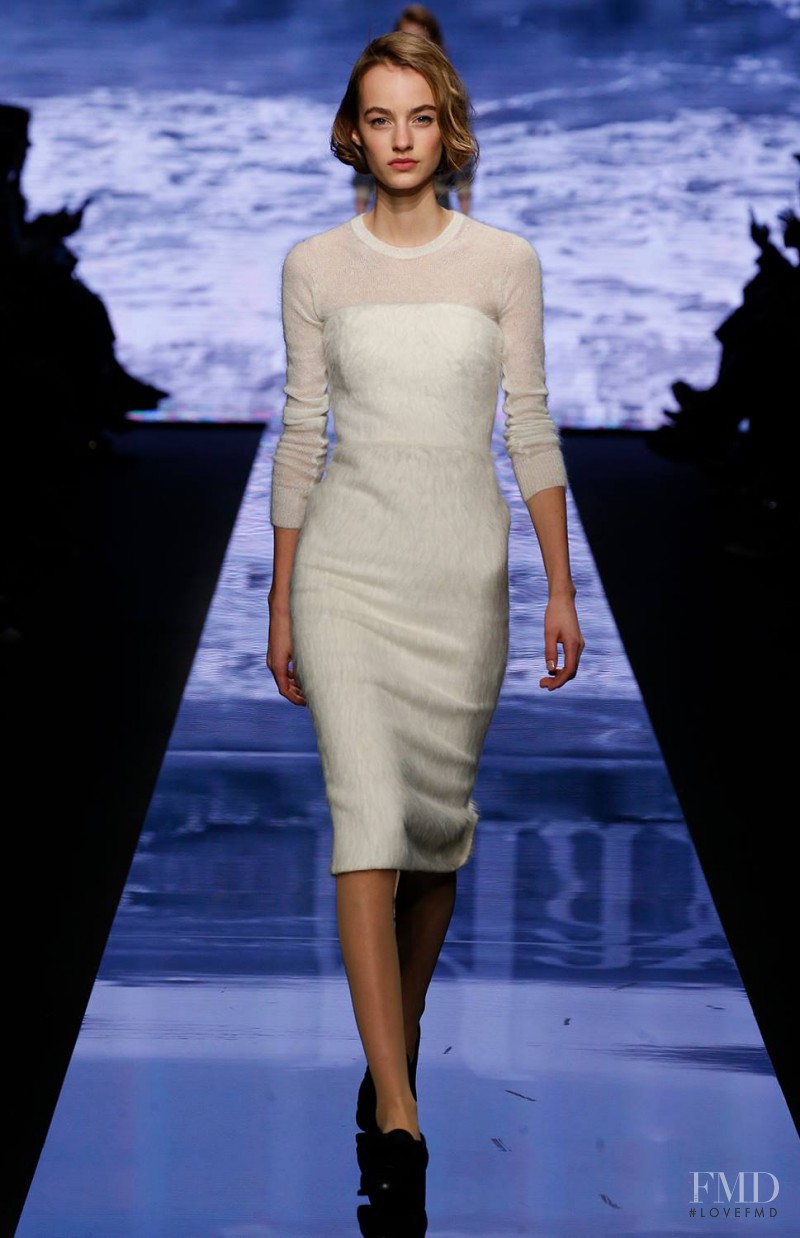 Maartje Verhoef featured in  the Max Mara fashion show for Autumn/Winter 2015