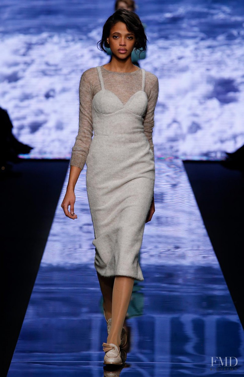 Aya Jones featured in  the Max Mara fashion show for Autumn/Winter 2015