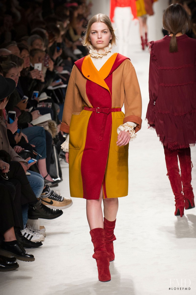 Daphne Groeneveld featured in  the Philosophy di Lorenzo Serafini fashion show for Autumn/Winter 2015