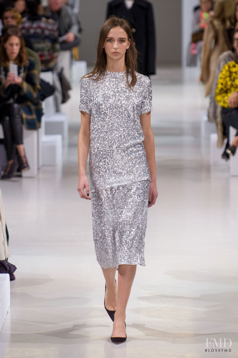 Waleska Gorczevski featured in  the Nina Ricci fashion show for Autumn/Winter 2015