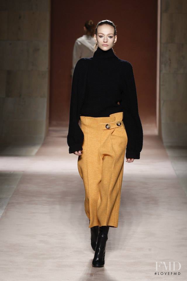 Victoria Beckham fashion show for Autumn/Winter 2015