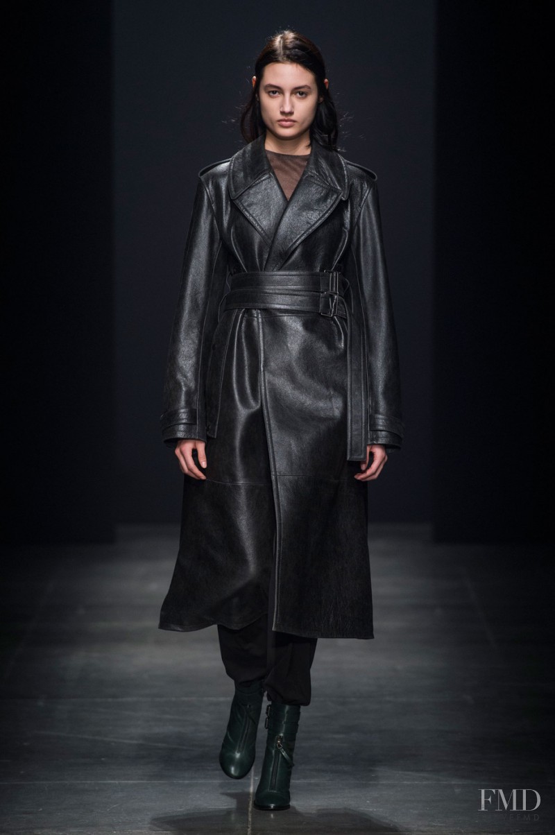 Bruna Ludtke featured in  the Ter Et Bantine fashion show for Autumn/Winter 2015