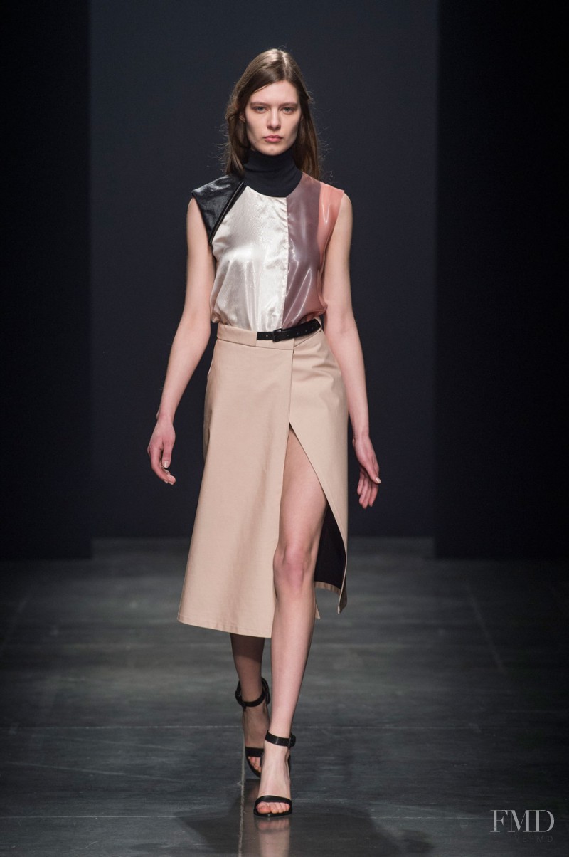 Anika Cholewa featured in  the Ter Et Bantine fashion show for Autumn/Winter 2015