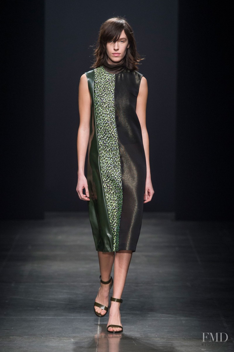 Alix Angjeli featured in  the Ter Et Bantine fashion show for Autumn/Winter 2015