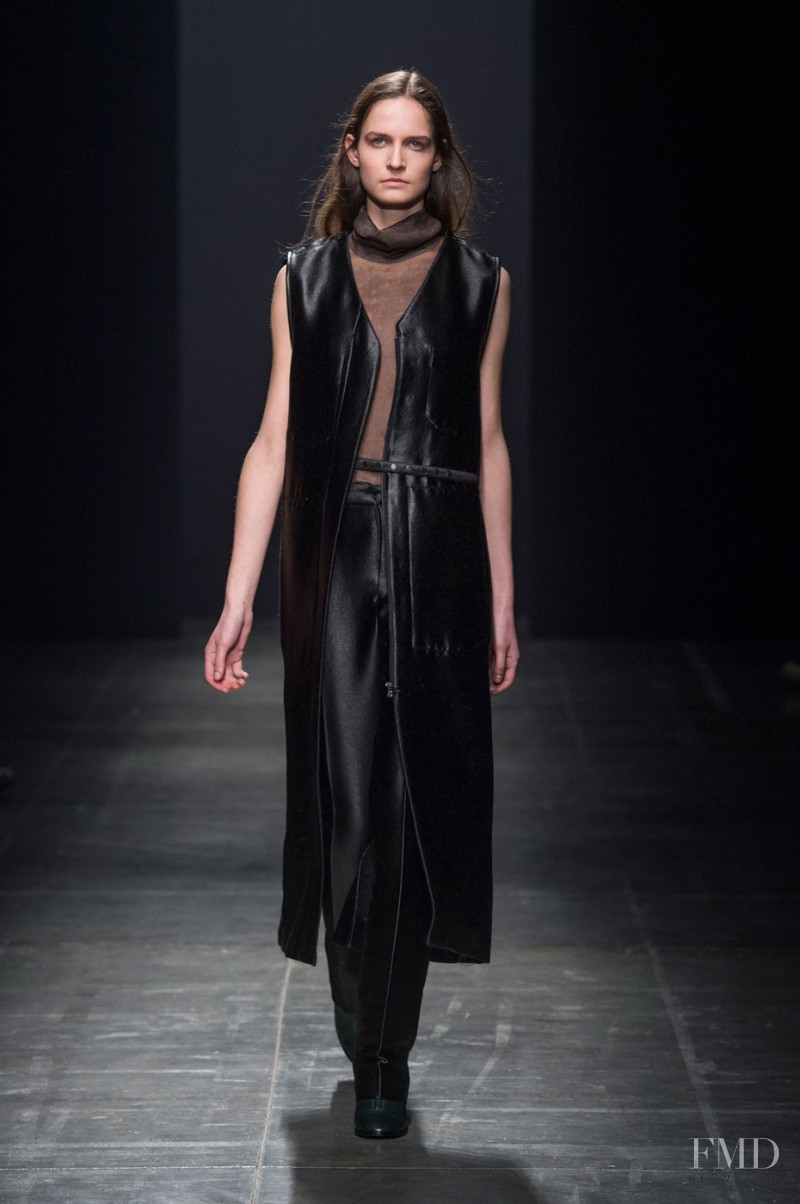 Valérie Debeuf featured in  the Ter Et Bantine fashion show for Autumn/Winter 2015