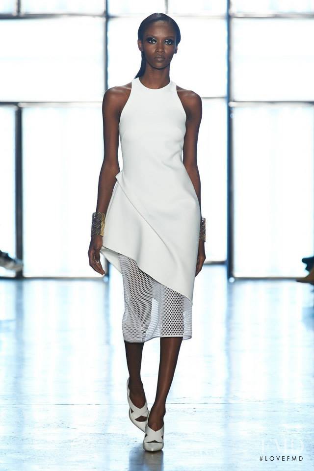 Riley Montana featured in  the Cushnie Et Ochs fashion show for Autumn/Winter 2015