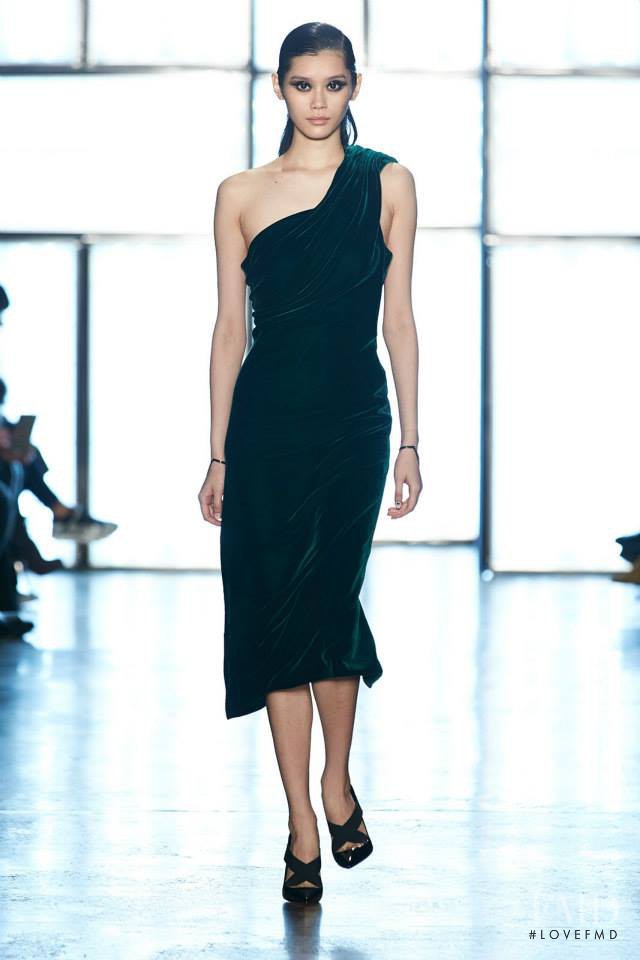 Ming Xi featured in  the Cushnie Et Ochs fashion show for Autumn/Winter 2015