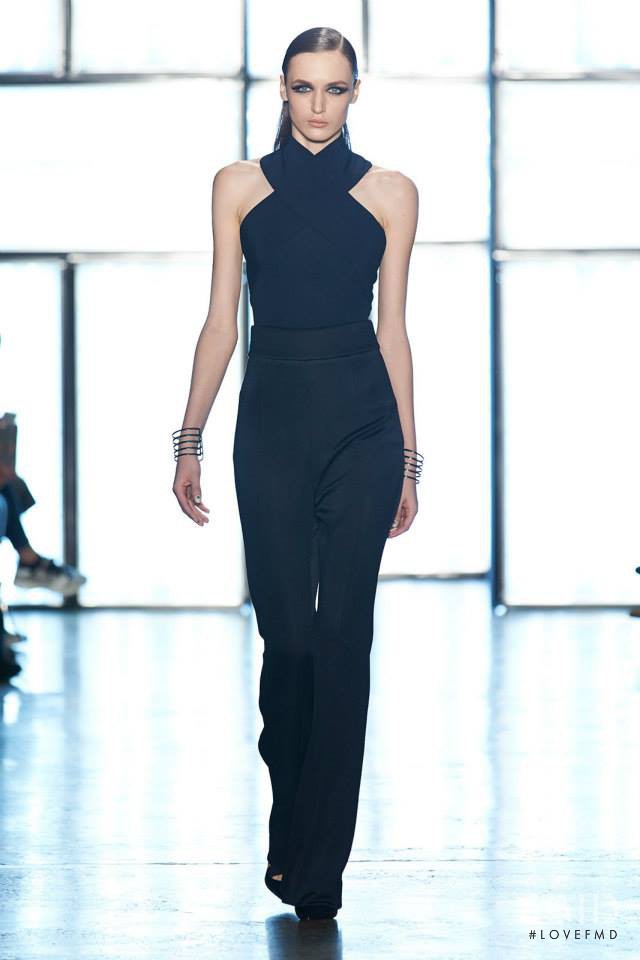 Stasha Yatchuk featured in  the Cushnie Et Ochs fashion show for Autumn/Winter 2015