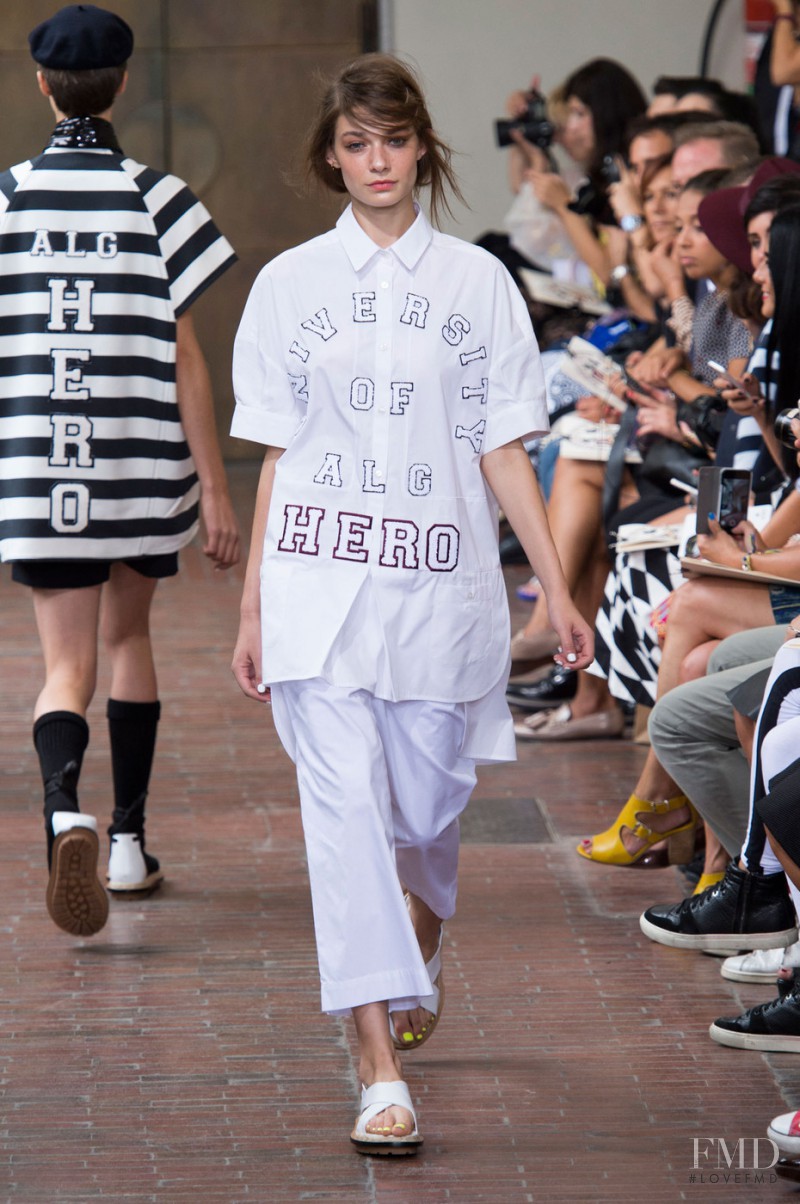 I\'m Isola Marras fashion show for Spring/Summer 2015