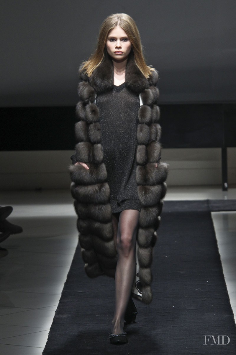 Simonetta Ravizza fashion show for Autumn/Winter 2011