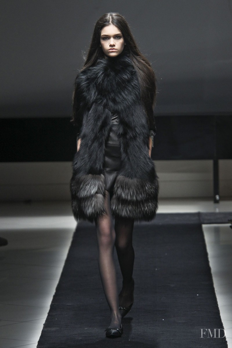 Simonetta Ravizza fashion show for Autumn/Winter 2011