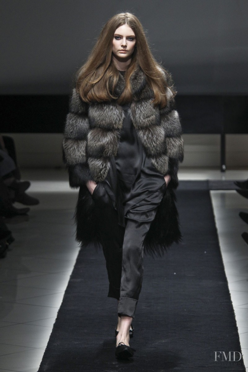 Simonetta Ravizza fashion show for Autumn/Winter 2011