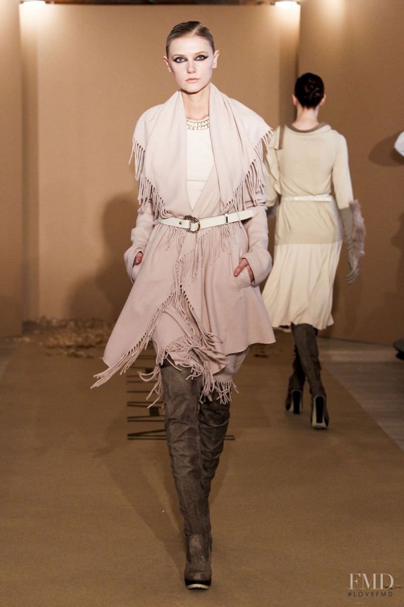 Paola Frani fashion show for Autumn/Winter 2011