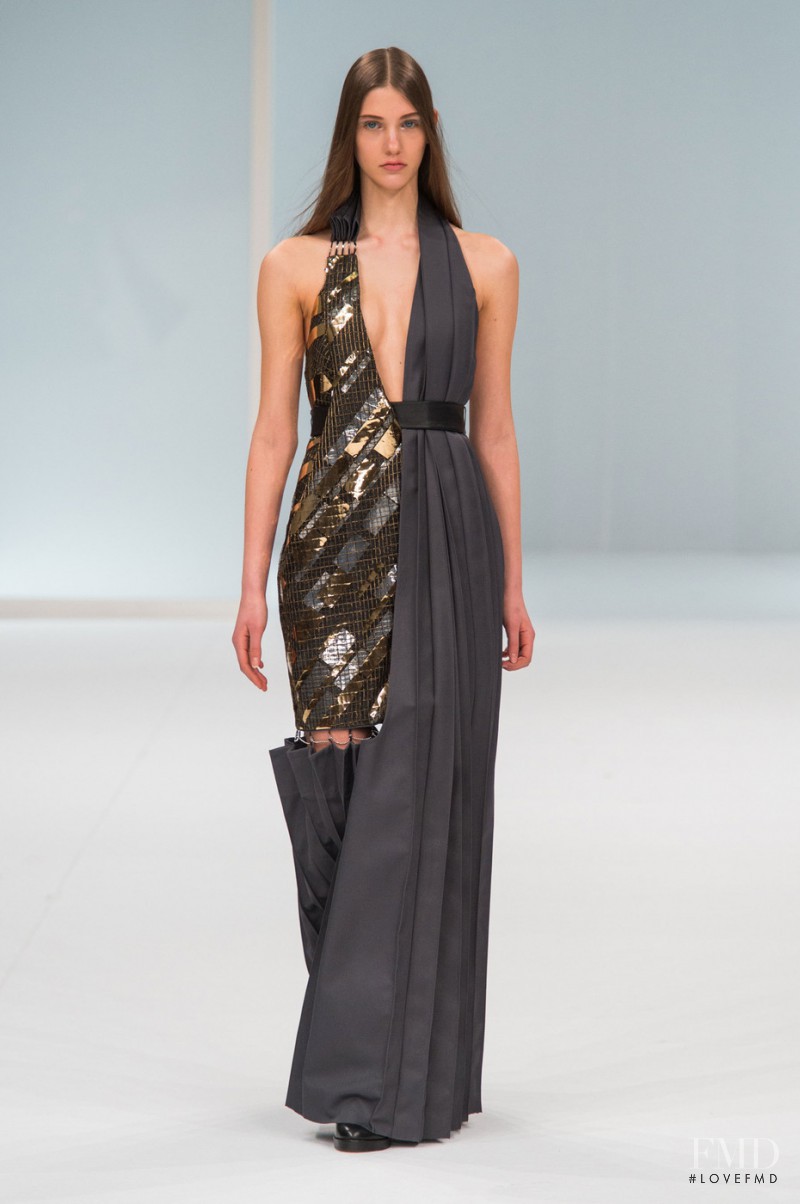 Hussein Chalayan fashion show for Autumn/Winter 2015