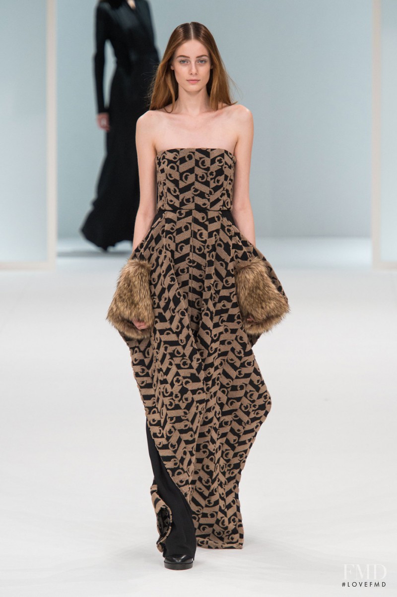 Hussein Chalayan fashion show for Autumn/Winter 2015