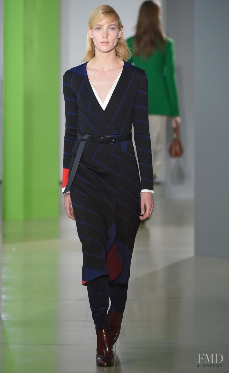 Annely Bouma featured in  the Jil Sander fashion show for Autumn/Winter 2015