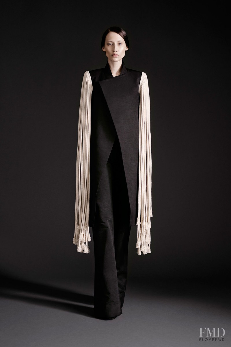 Marina Krtinic featured in  the Gareth Pugh fashion show for Spring/Summer 2015