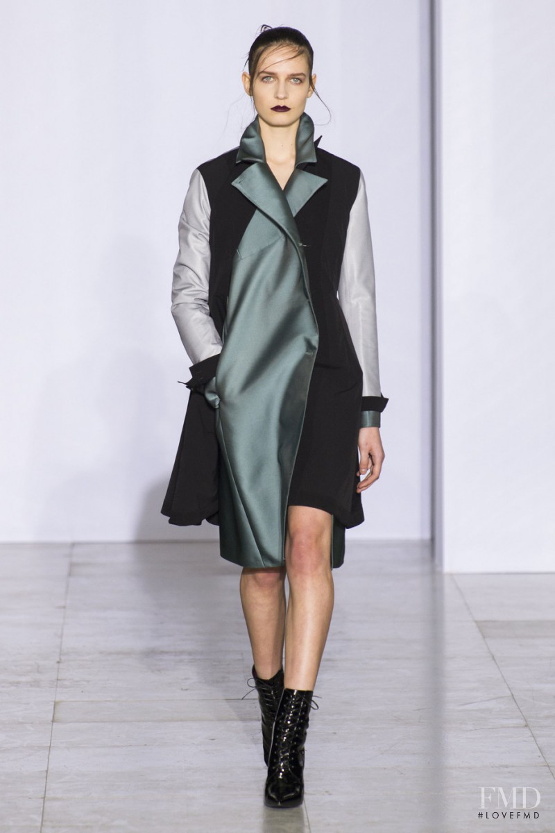 Valérie Debeuf featured in  the Yang Li fashion show for Autumn/Winter 2015