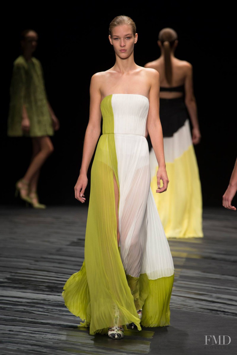 J Mendel fashion show for Spring/Summer 2015