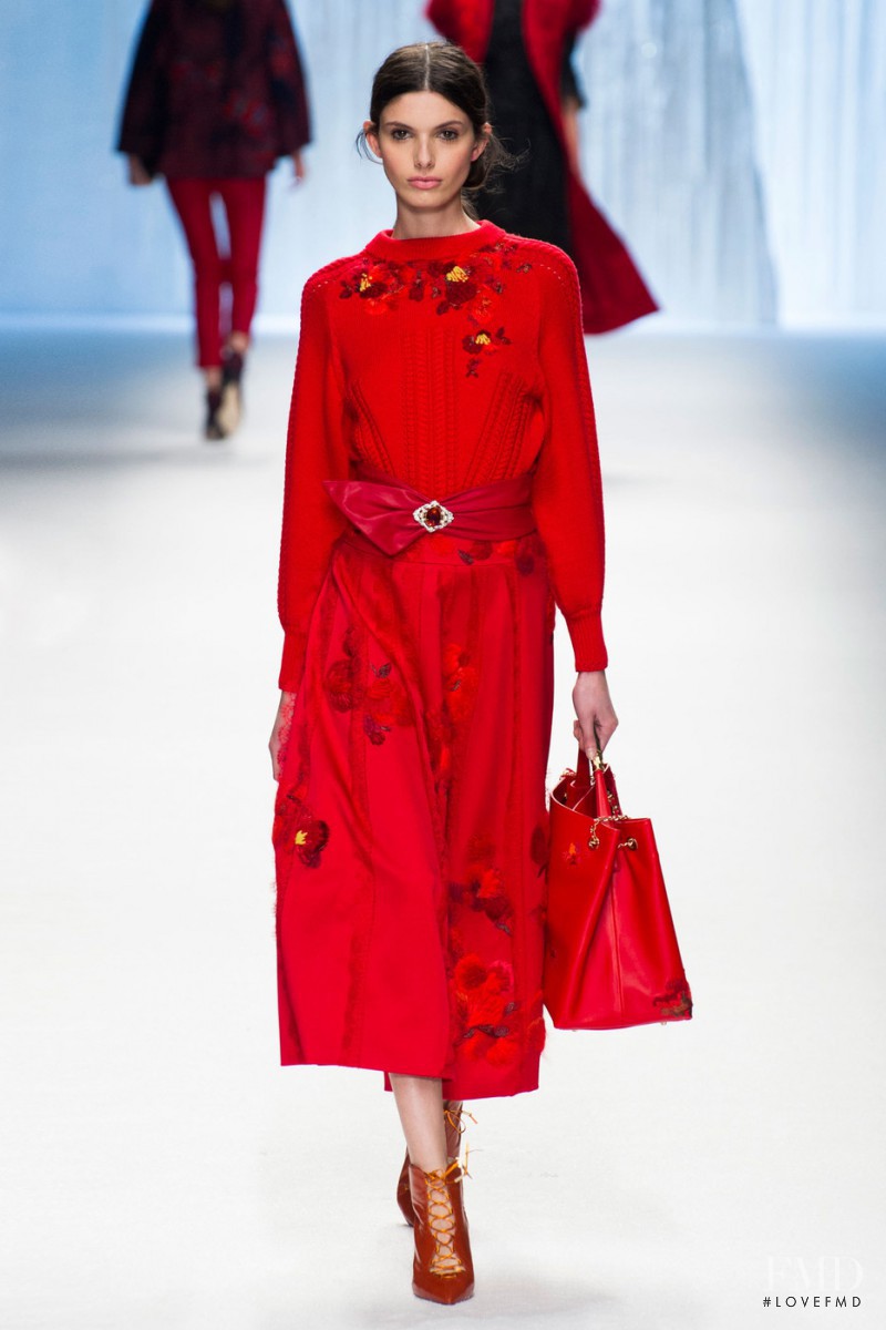 Giulia Manini featured in  the Shiatzy Chen fashion show for Autumn/Winter 2015