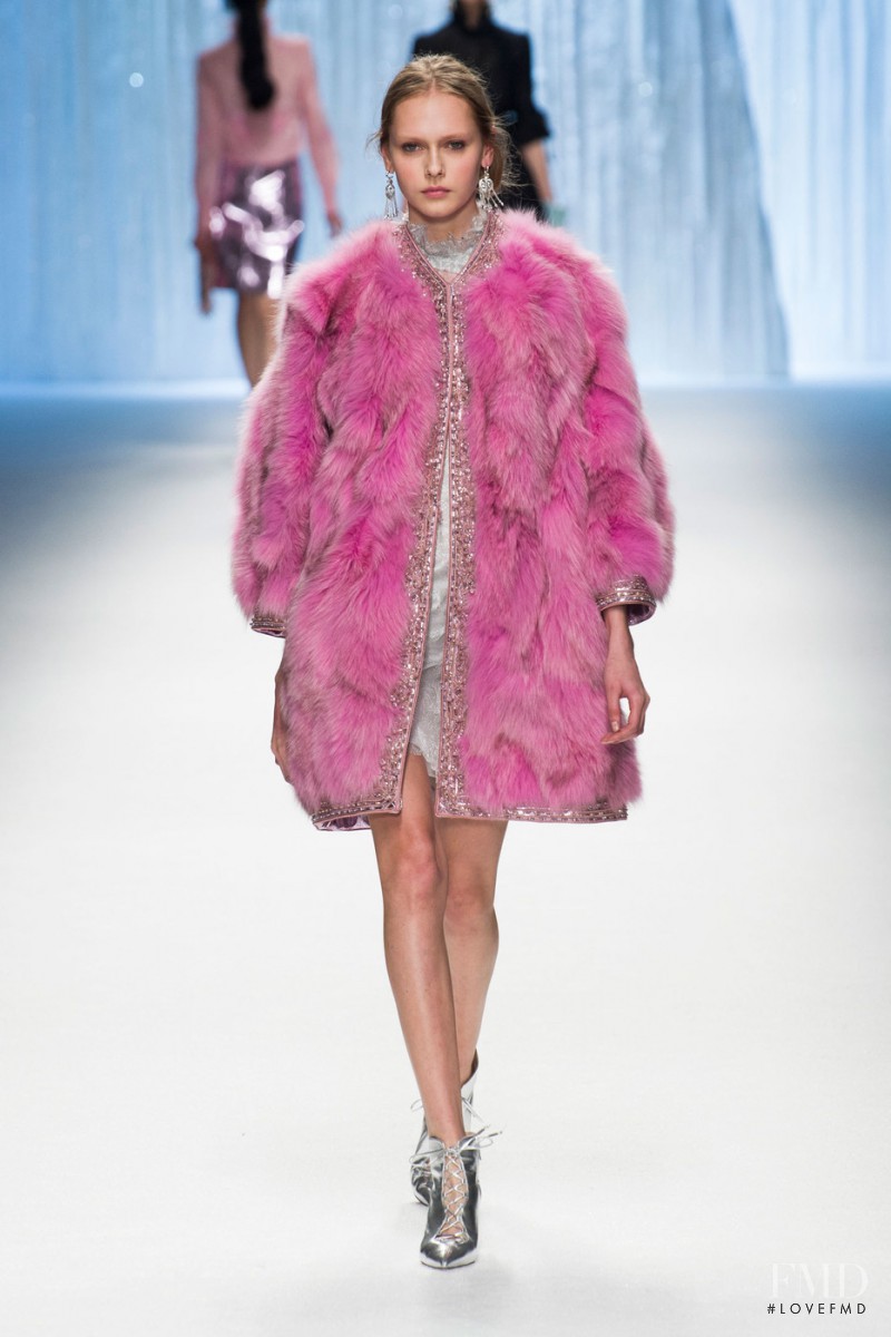 Arina Levchenko featured in  the Shiatzy Chen fashion show for Autumn/Winter 2015