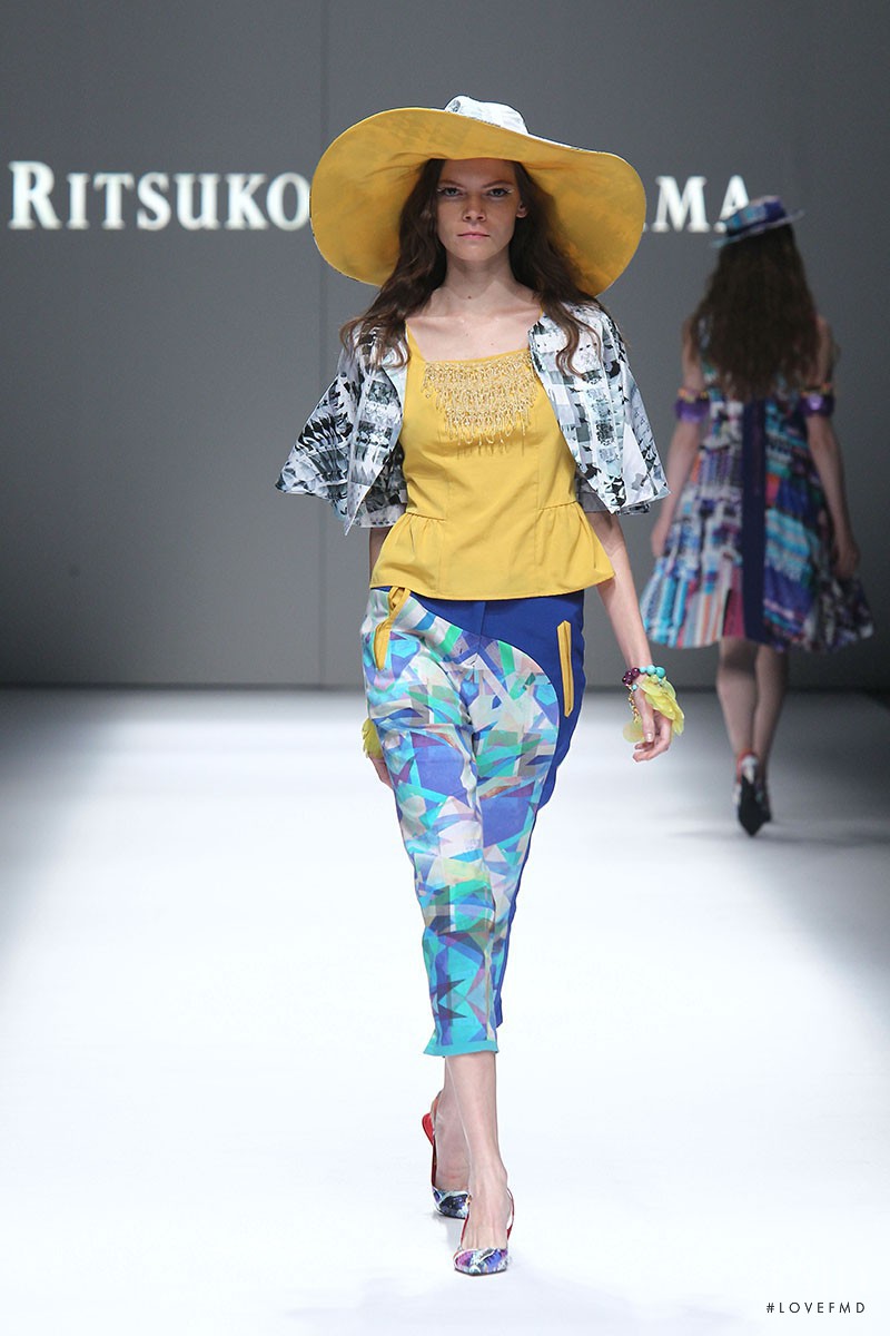 Ritsuko Shirahama fashion show for Spring/Summer 2015