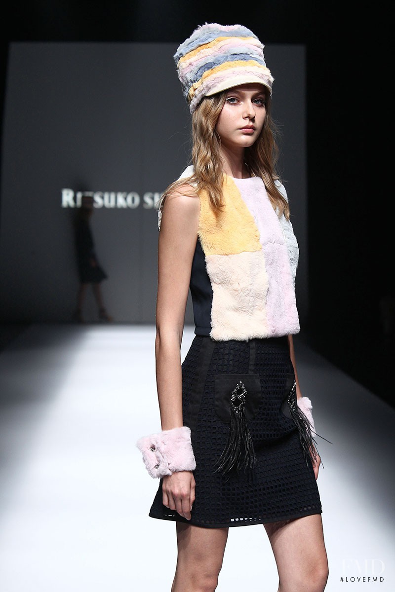 Arina Levchenko featured in  the Ritsuko Shirahama fashion show for Spring/Summer 2015