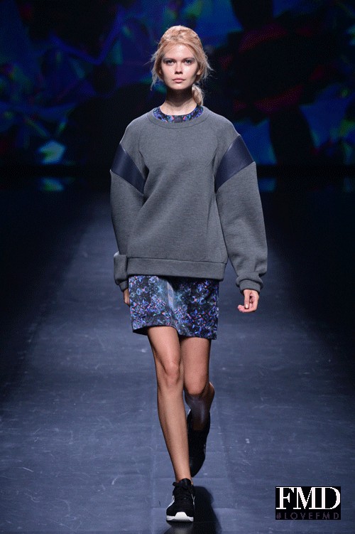 Atsushi Nakashima fashion show for Spring/Summer 2015