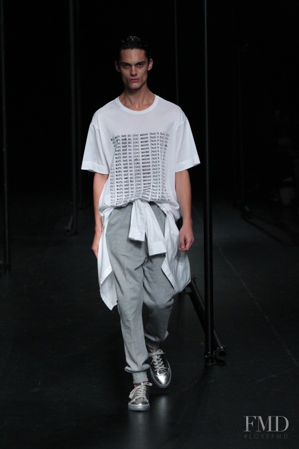 A Degree Fahrenheit fashion show for Spring/Summer 2015