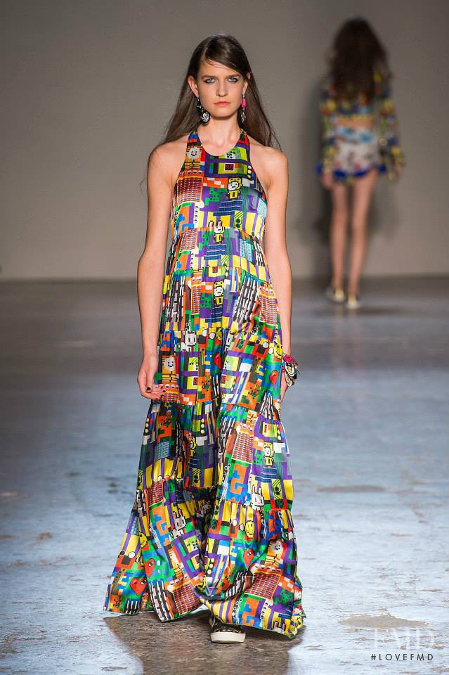 Valérie Debeuf featured in  the Leitmotiv fashion show for Spring/Summer 2015