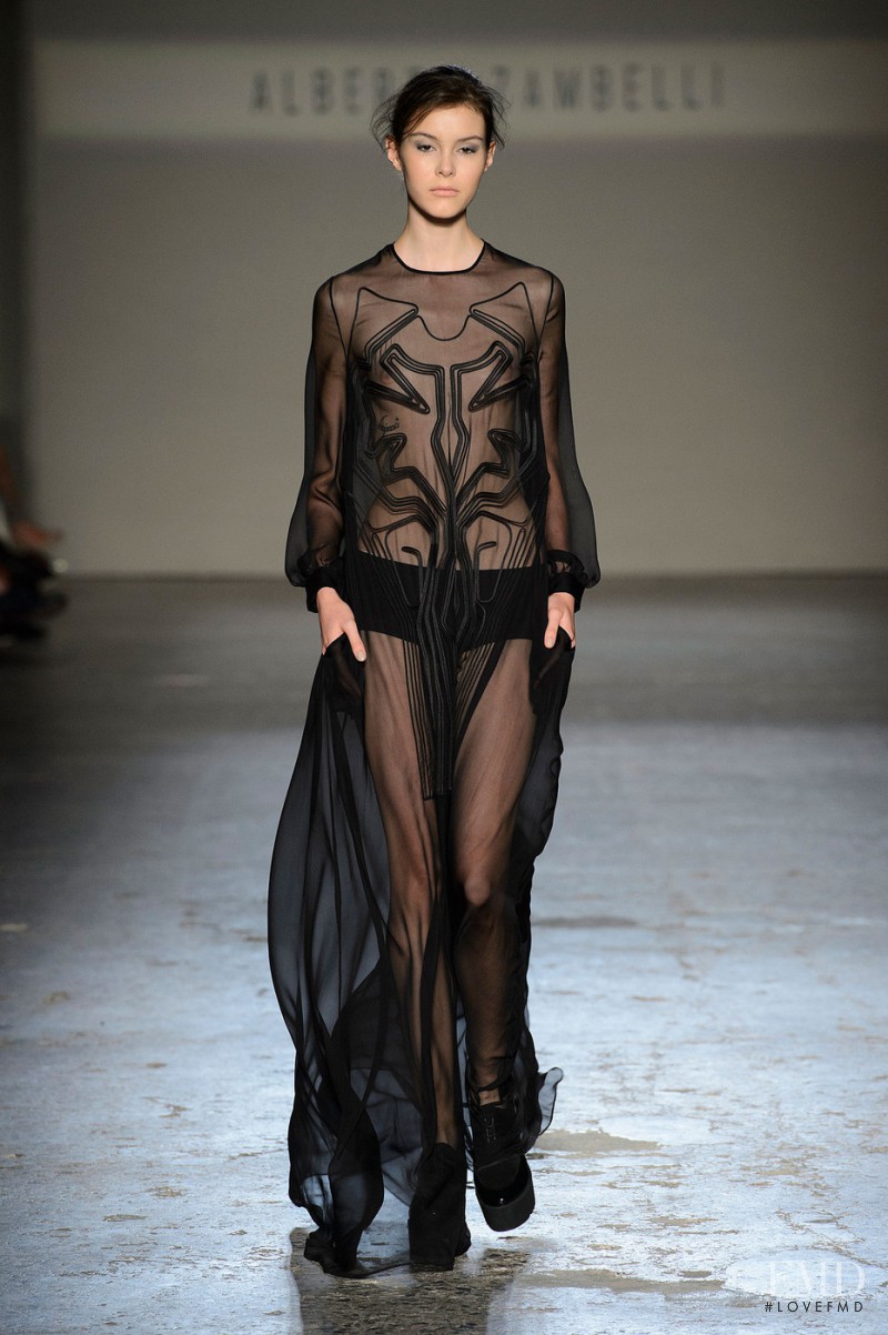 Irina Shnitman featured in  the Alberto Zambelli fashion show for Spring/Summer 2015