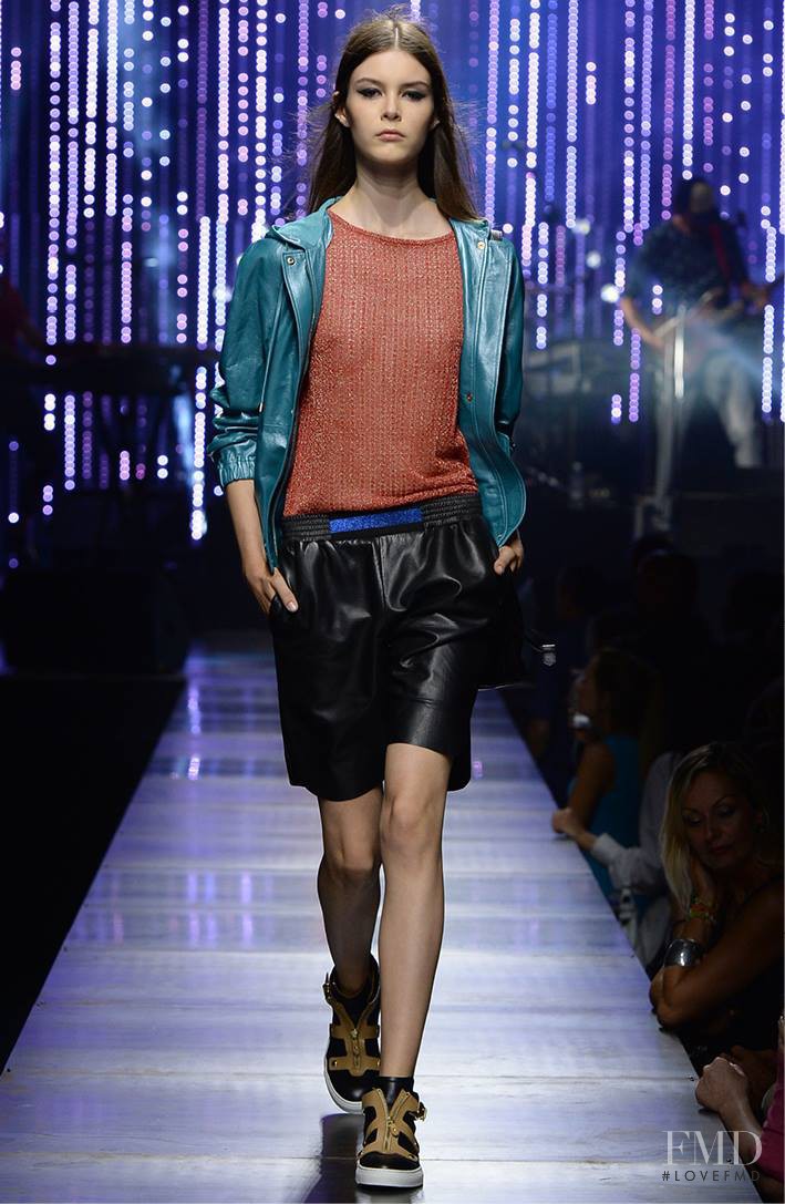 Irina Shnitman featured in  the Tru Trussardi fashion show for Spring/Summer 2015