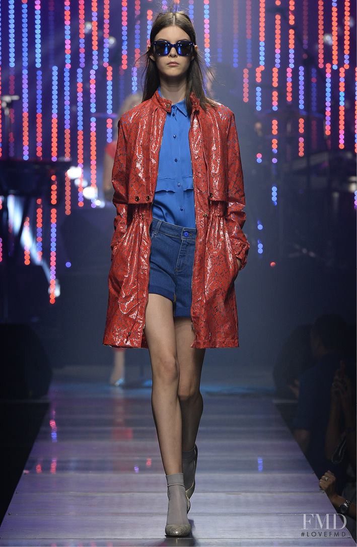 Irina Shnitman featured in  the Tru Trussardi fashion show for Spring/Summer 2015