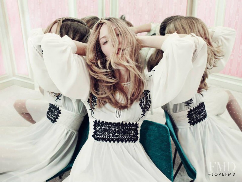 Roos Abels featured in  the Giamba advertisement for Spring/Summer 2015