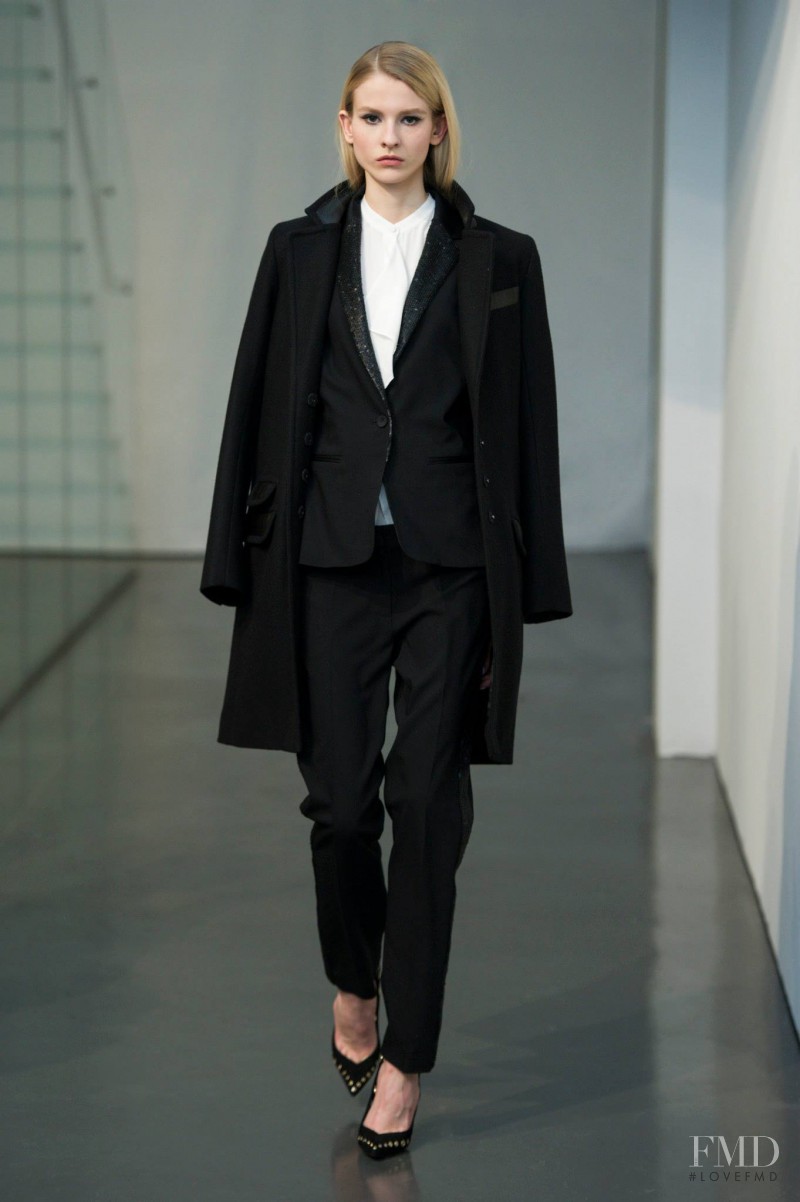 Ola Munik featured in  the Rachel Zoe fashion show for Autumn/Winter 2015