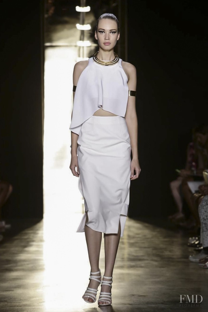 Kid Plotnikova featured in  the Cushnie Et Ochs fashion show for Spring/Summer 2015