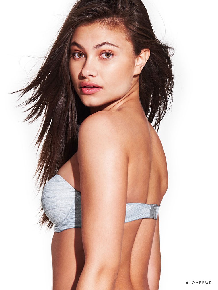 Yara Khmidan featured in  the Victoria\'s Secret PINK catalogue for Spring/Summer 2015