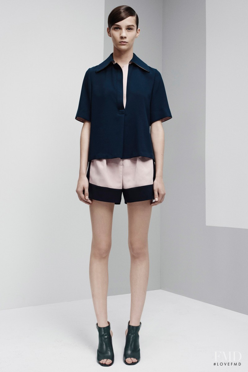 Araks fashion show for Spring/Summer 2015