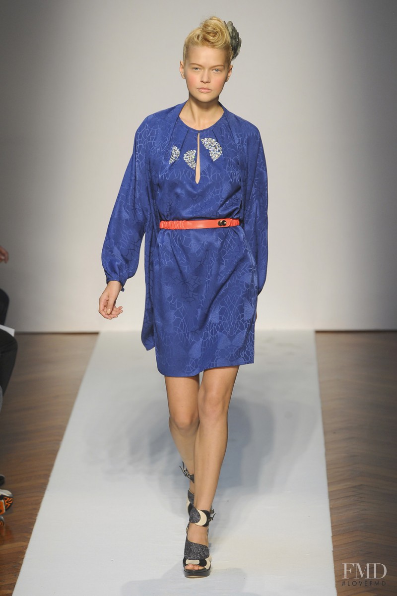 Liza Kei featured in  the Mila Schön fashion show for Spring/Summer 2011