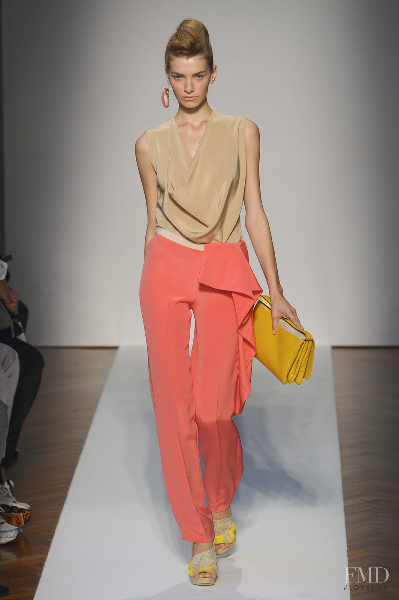 Mila Schön fashion show for Spring/Summer 2011
