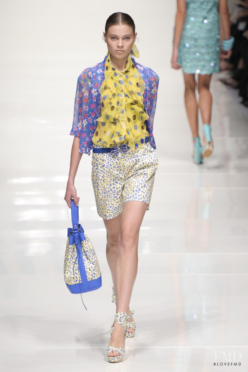 be Blumarine fashion show for Spring/Summer 2011